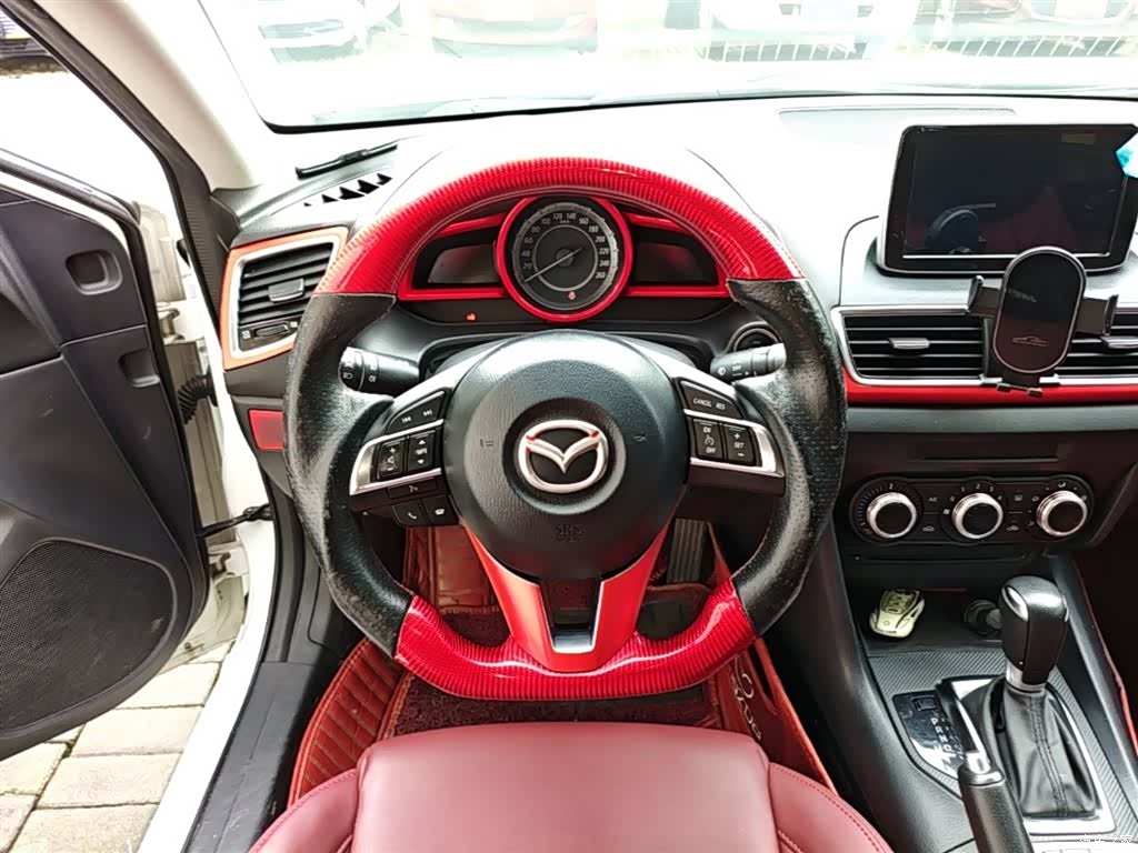 Mazda Mazda3, 2016 11