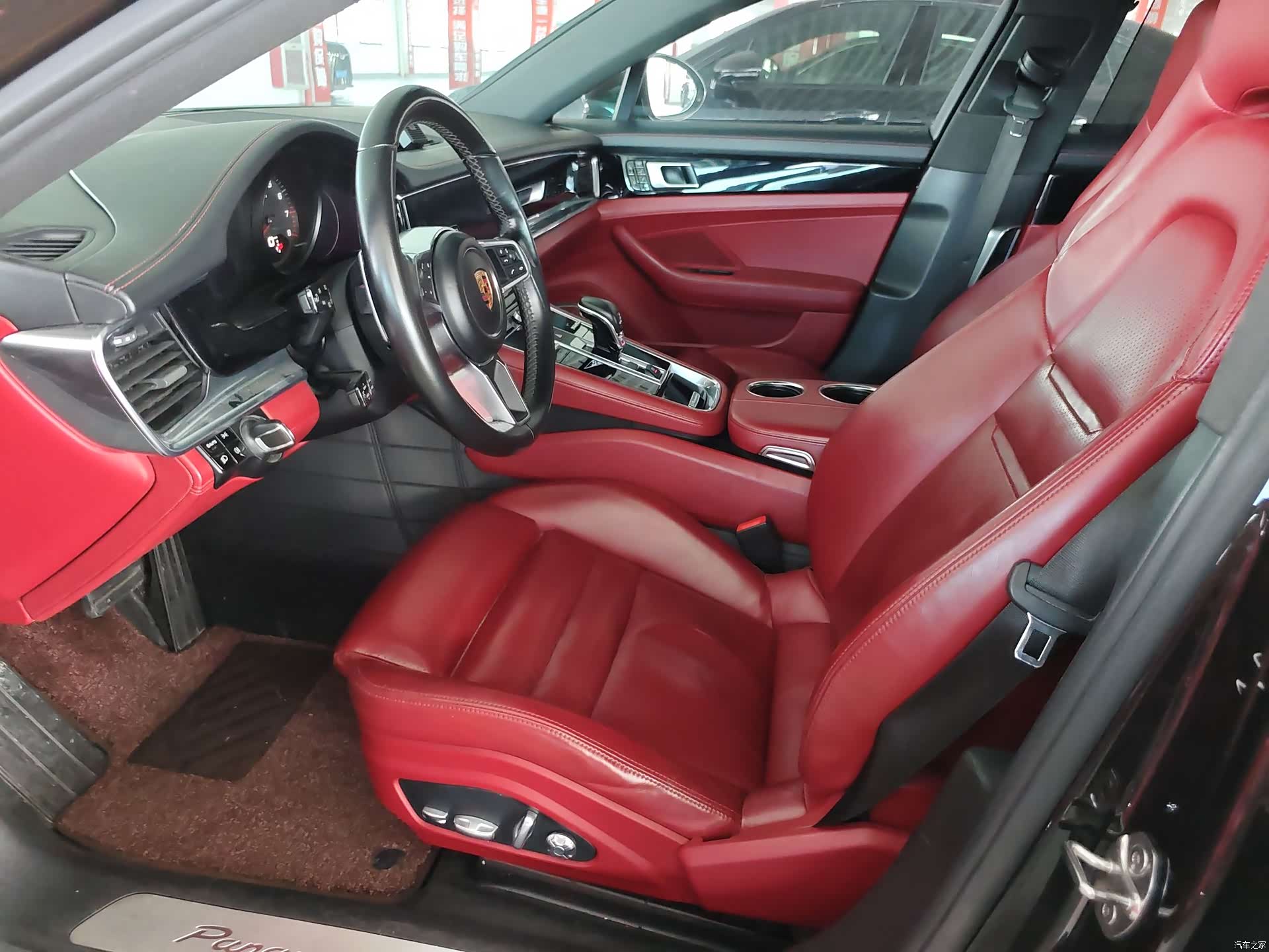 Porsche Panamera, 2018 все фото