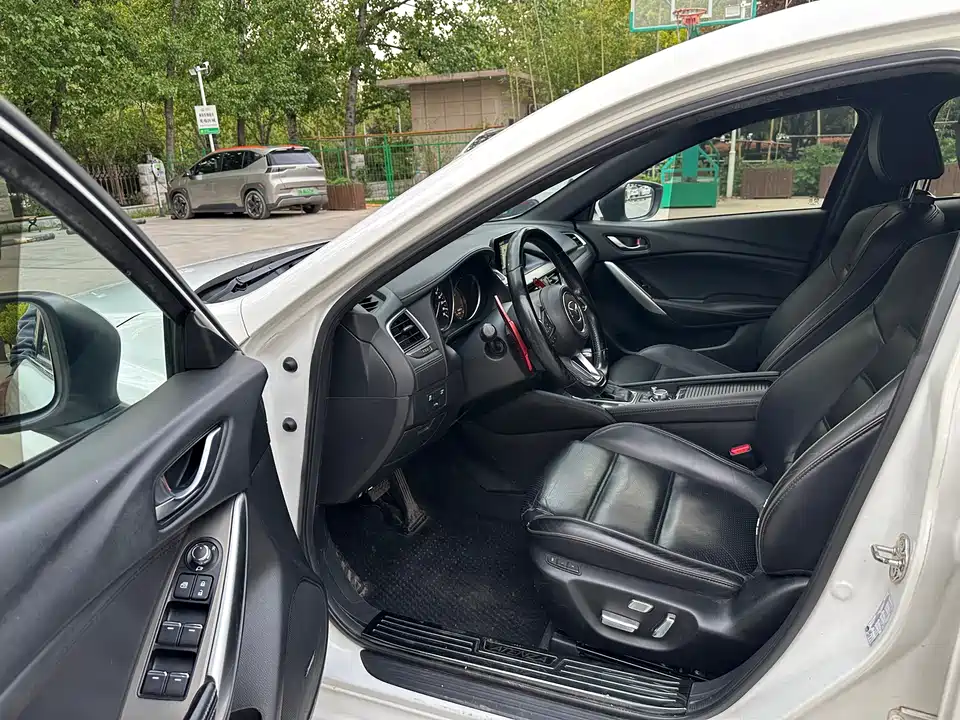 Mazda Atez