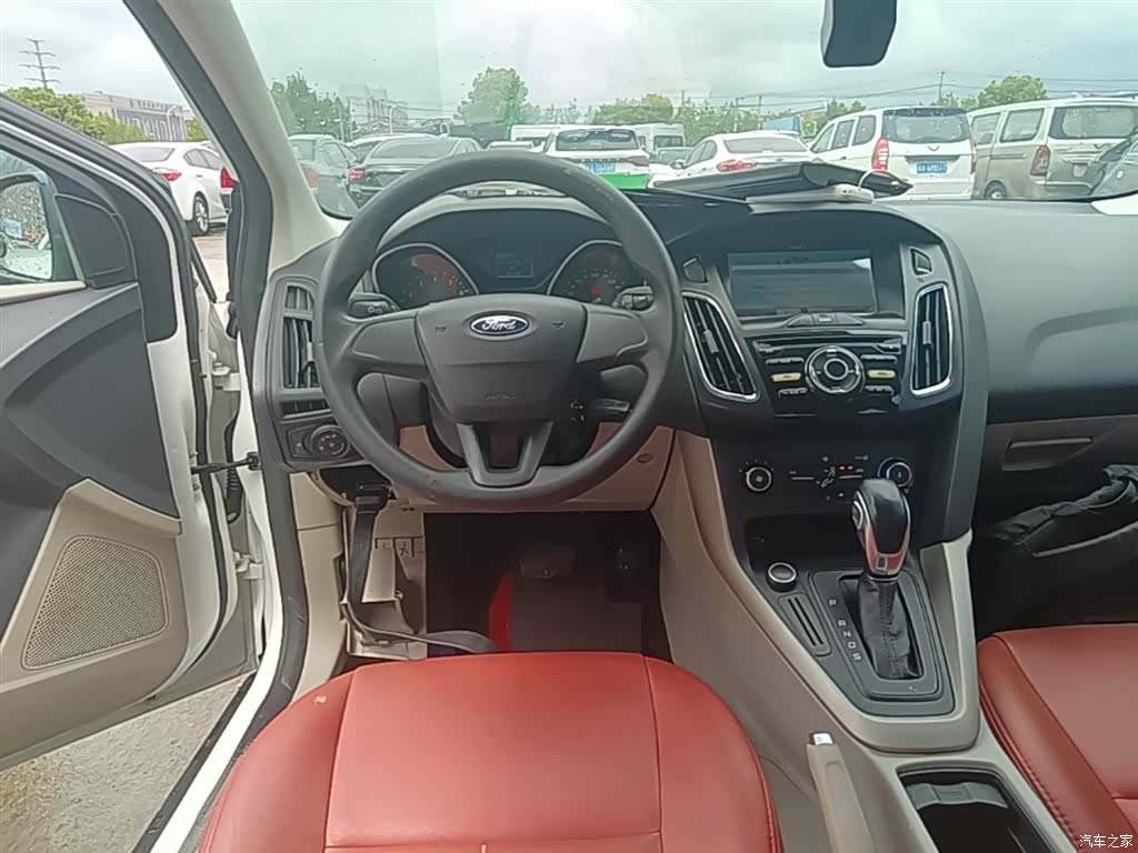 Ford Focus, 2017 11