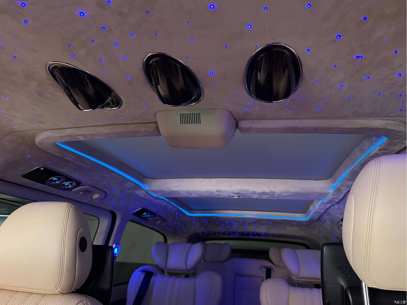 Mercedes-Benz V-Class, 2021 8