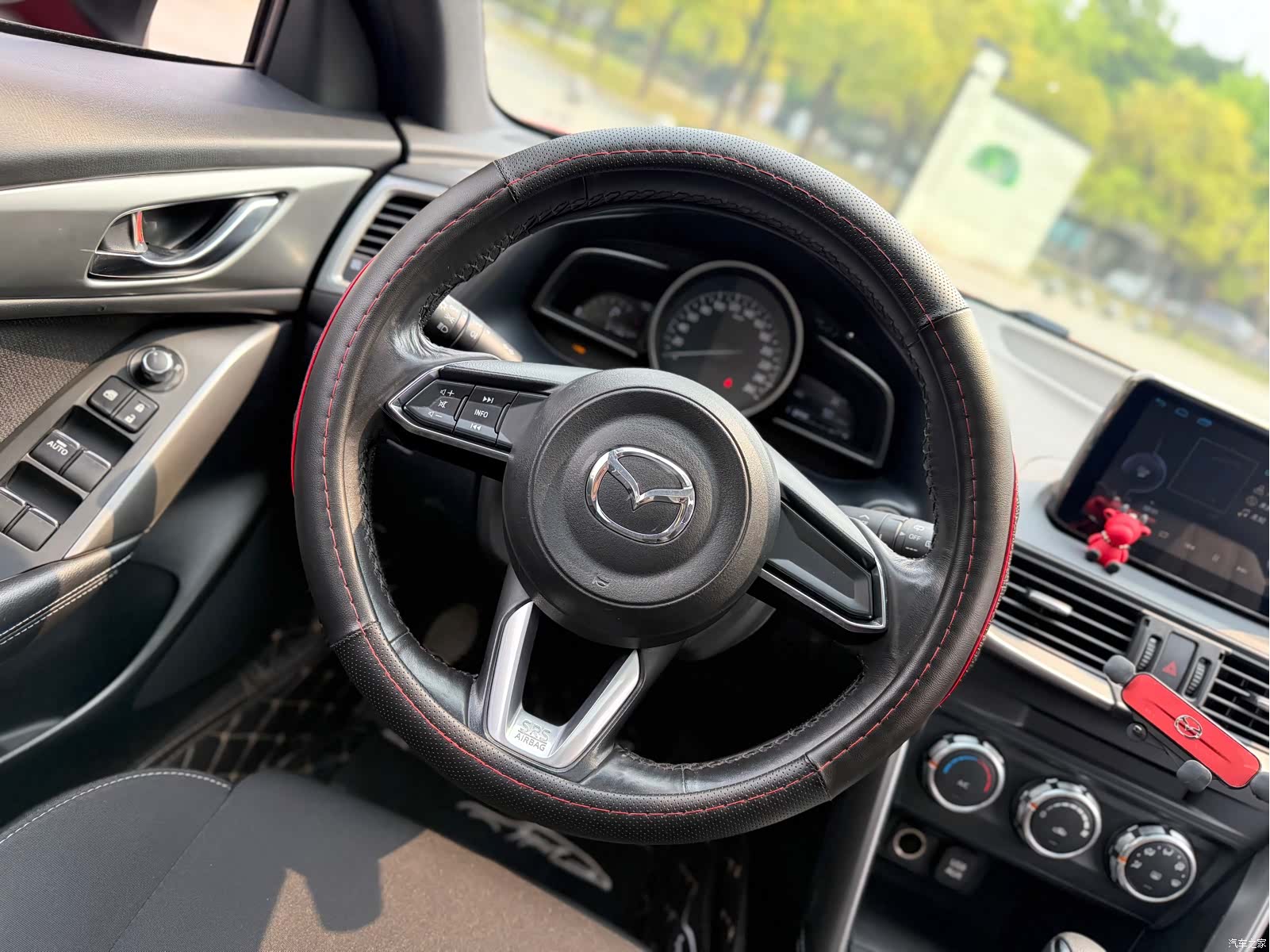 Mazda CX-4, 2018 12