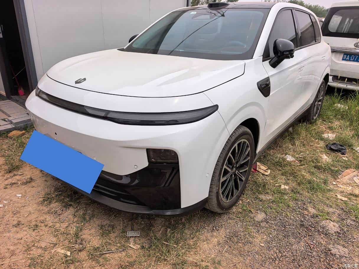 Leapmotor B10, 2025 1