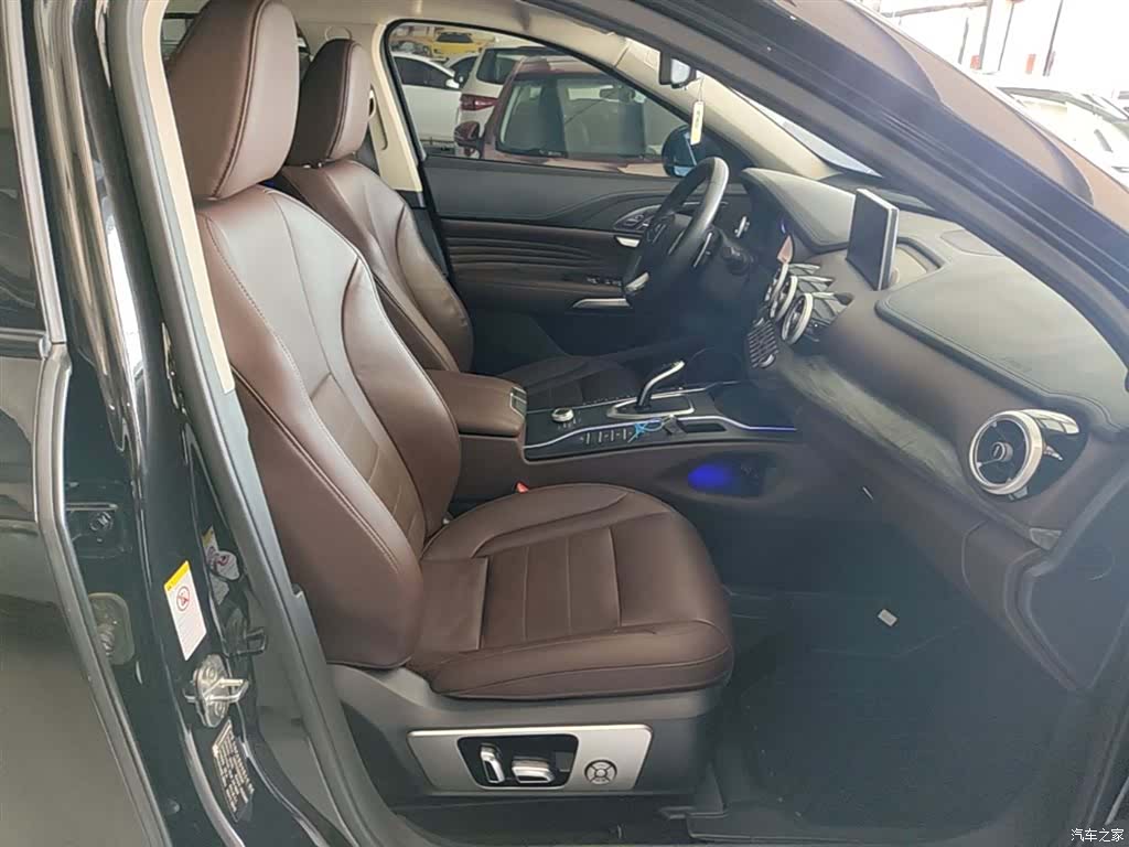 WEY VV7, 2019 25