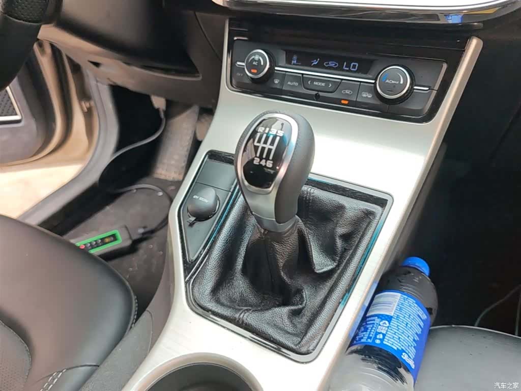 Geely Emgrand, 2016 14