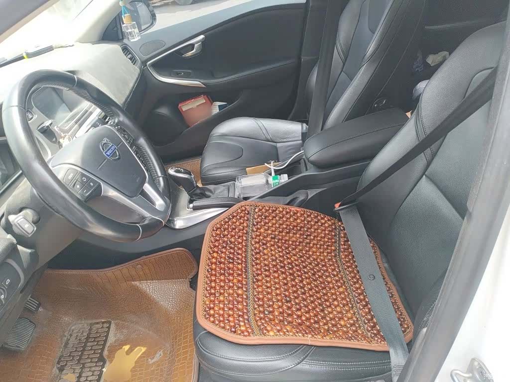 Volvo V40, 2015 11
