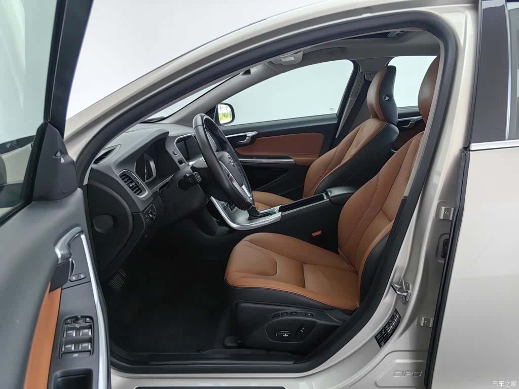 Volvo S60, 2019 10