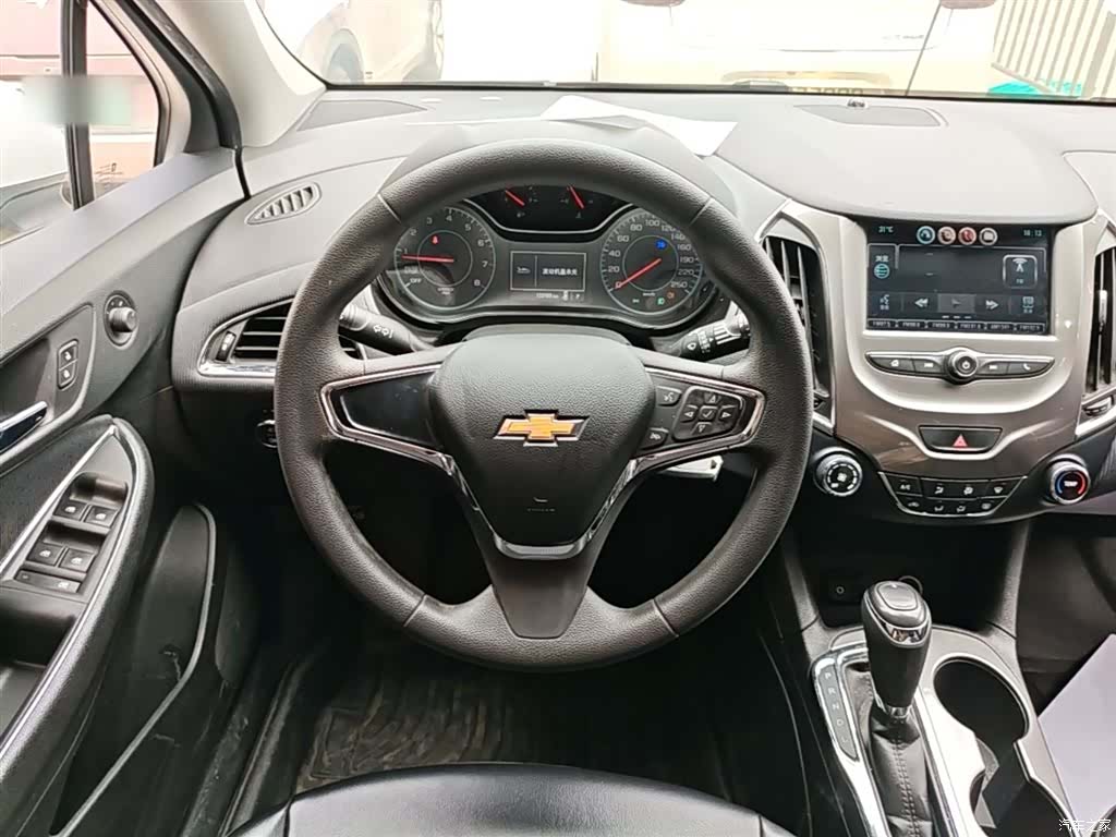 Chevrolet 320, 2019 11