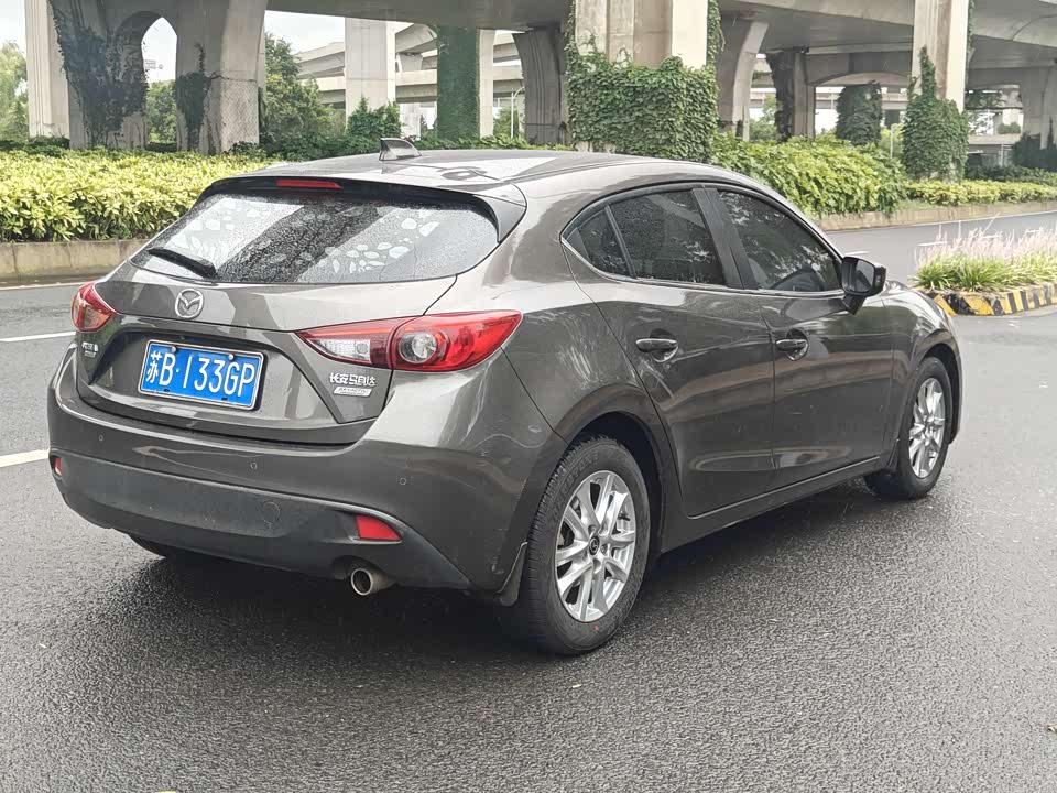 Mazda 3 Angkesaila