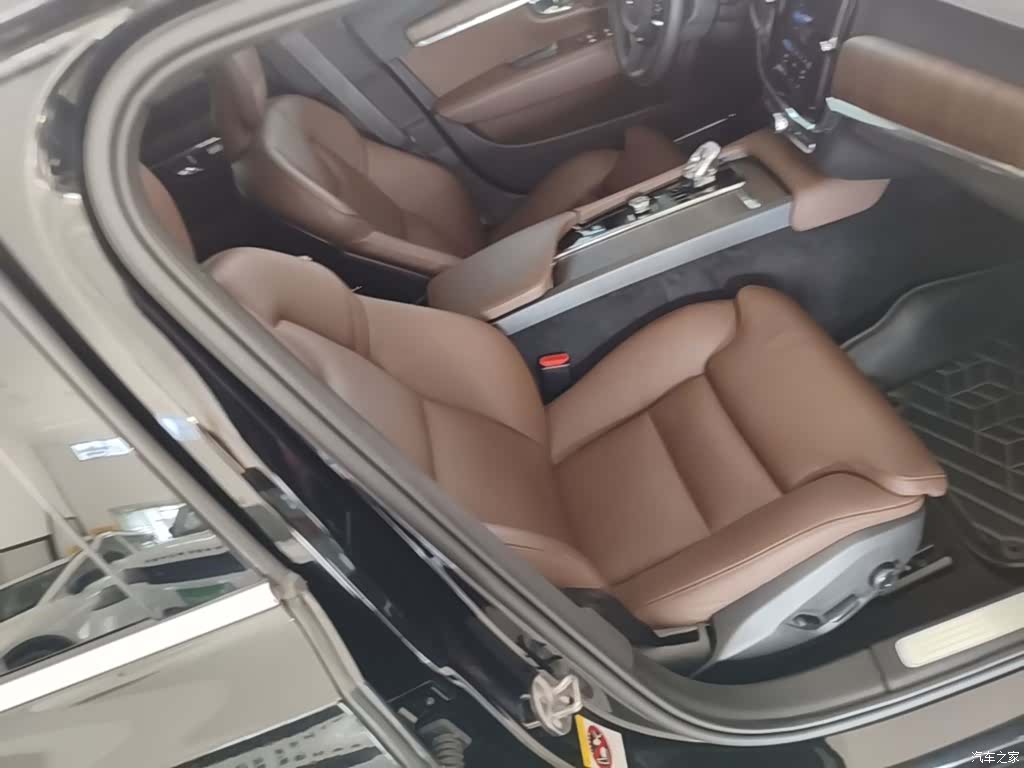 Volvo S90, 2024 25