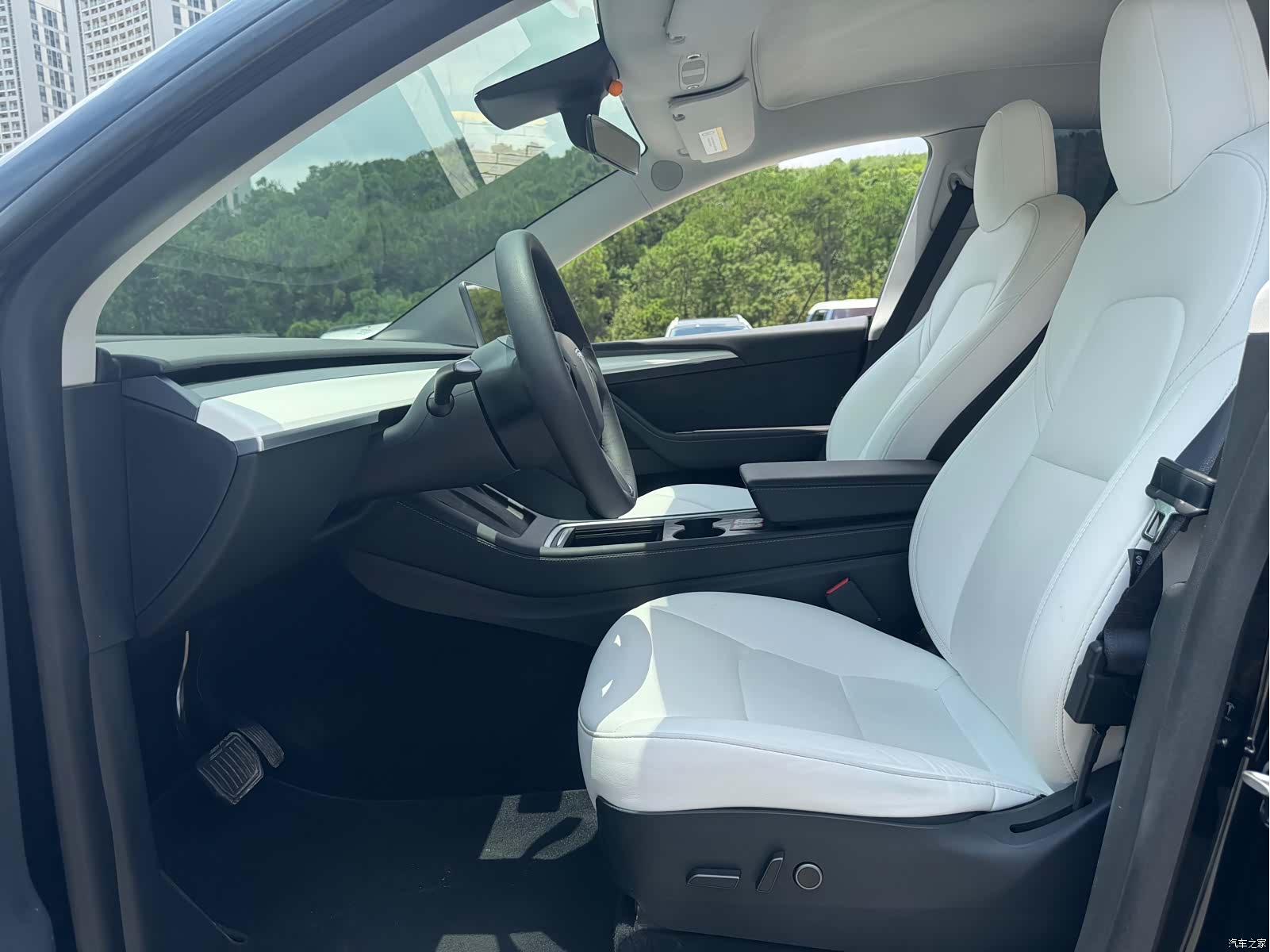 Tesla Model Y, 2021 26