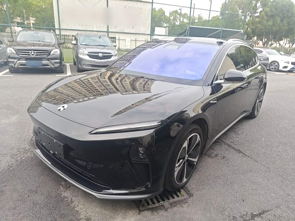 NIO ET5