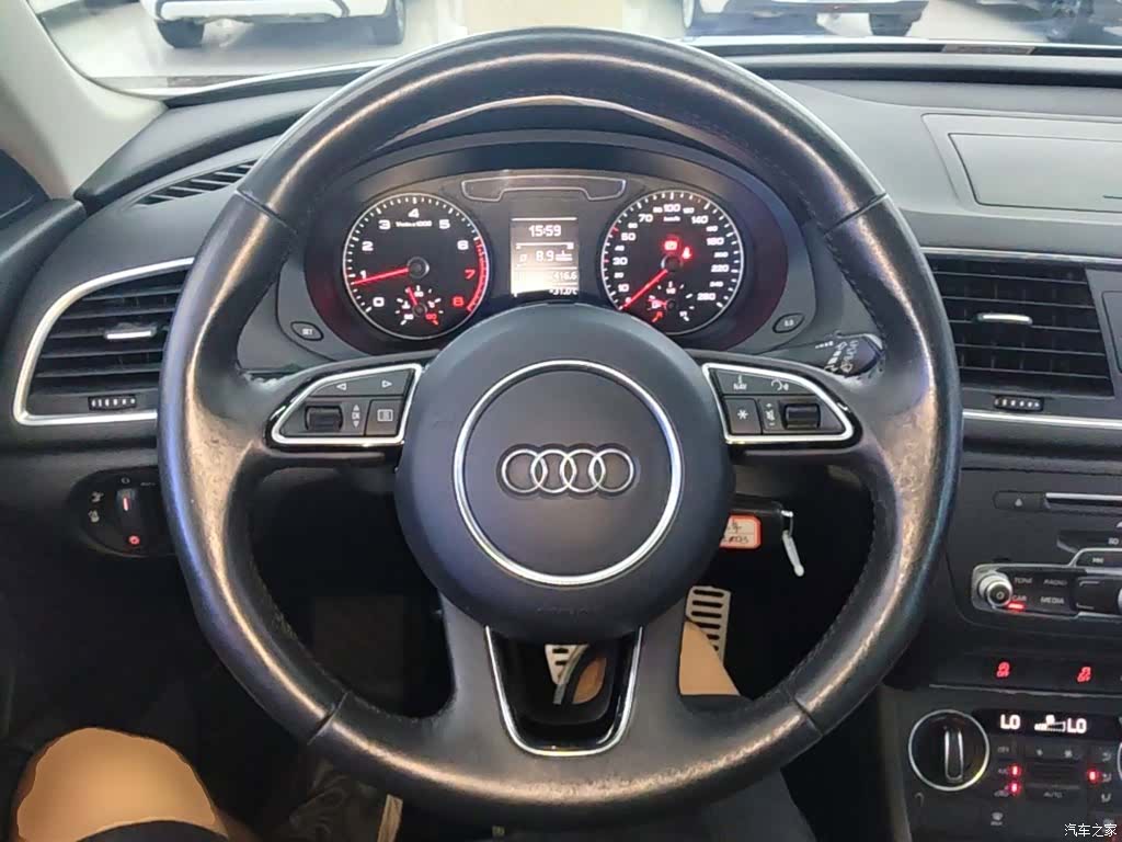 Audi Q3, 2016 11