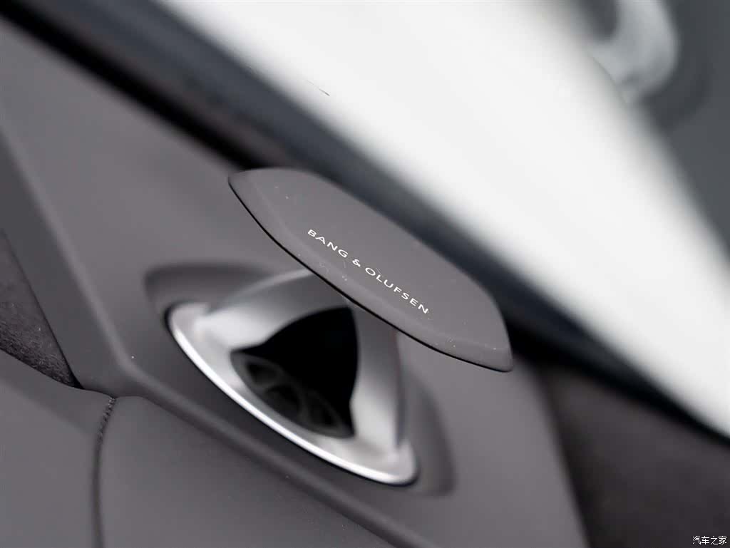 Lamborghini Urus, 2024 23