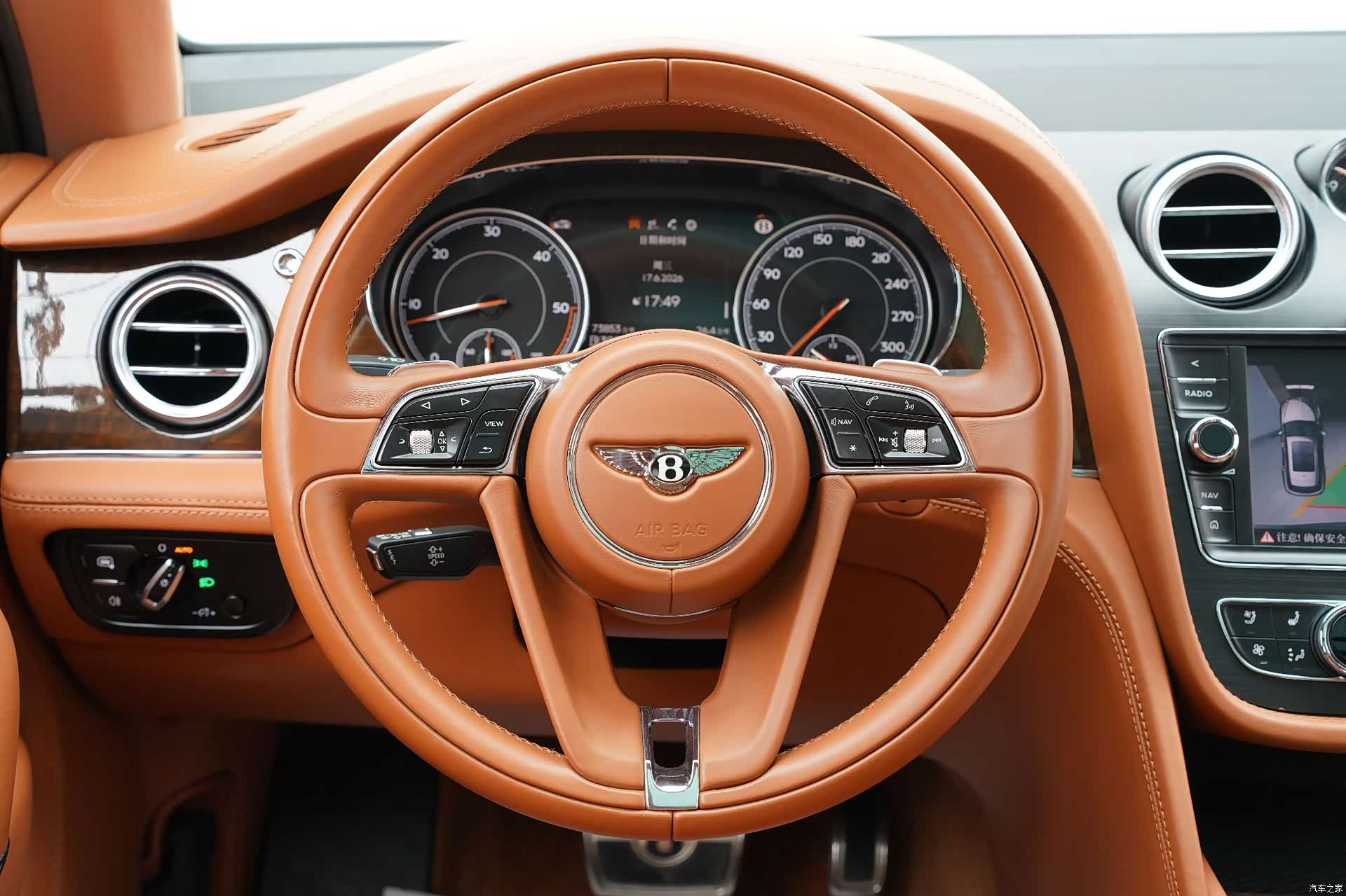 Bentley Bentayga, 2019 7