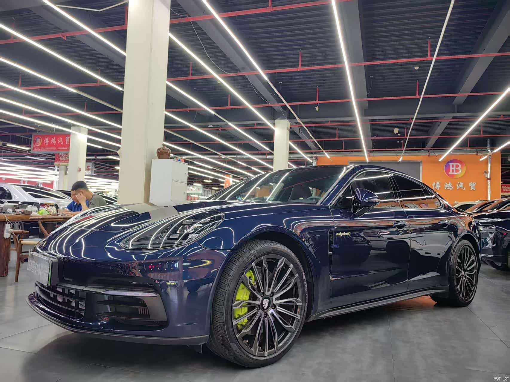 Porsche Panamera, 2018 1