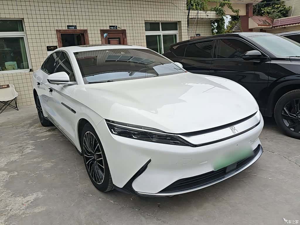 BYD Han, 2023 4