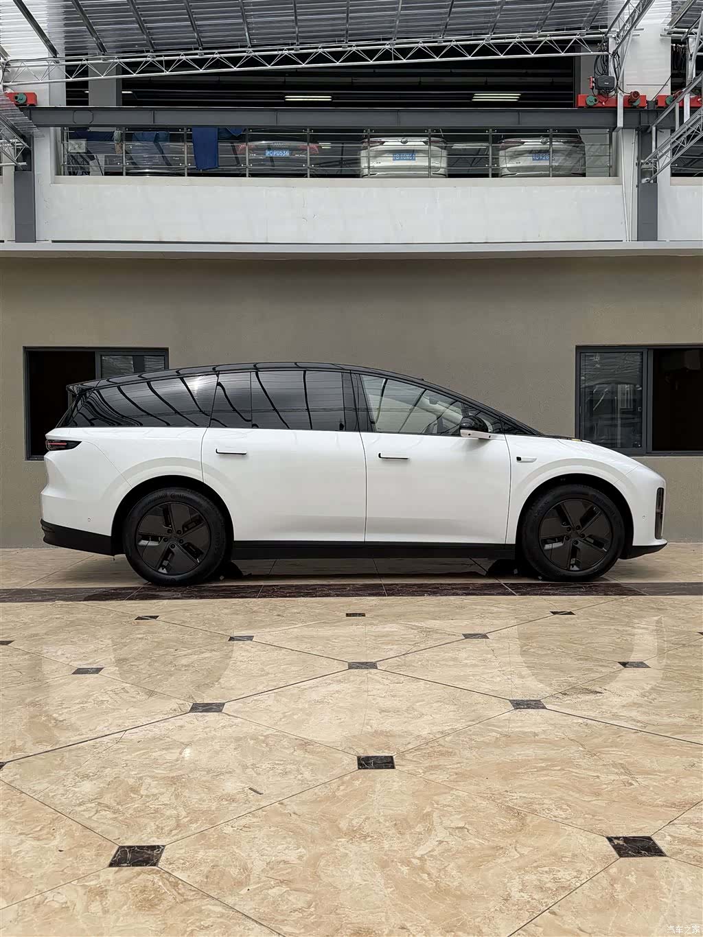 Li Auto i8, 2025 3