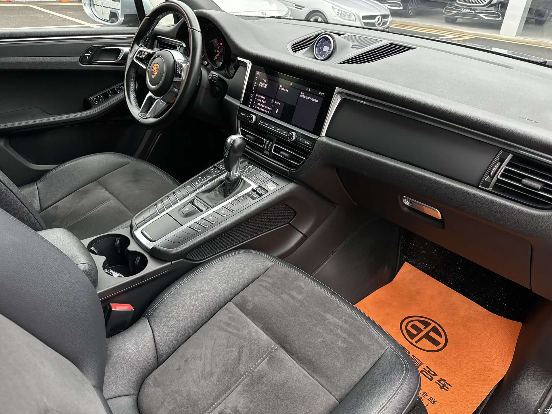 Porsche Macan, 2019 10