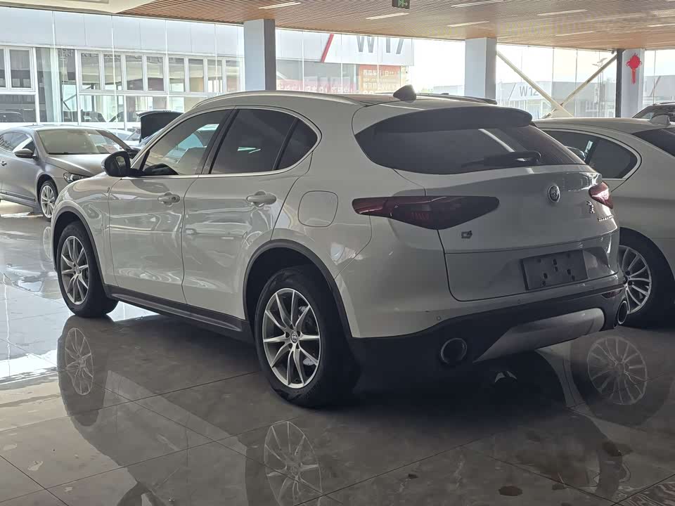 Alfa Romeo Stelvio Alfa Romeo Stelvio