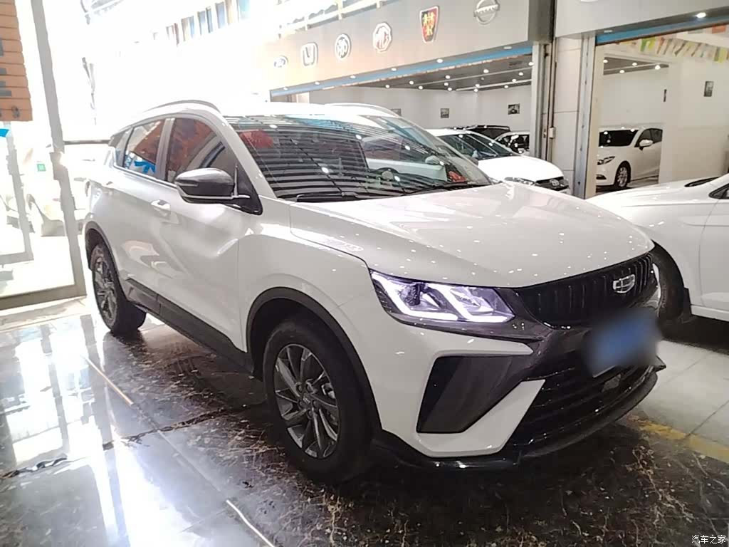 Geely Coolray, 2025 4