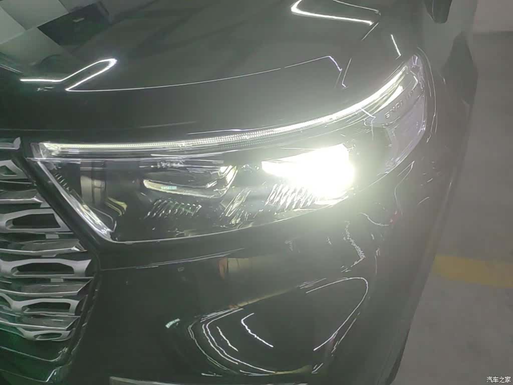 Ford Explorer, 2021 24