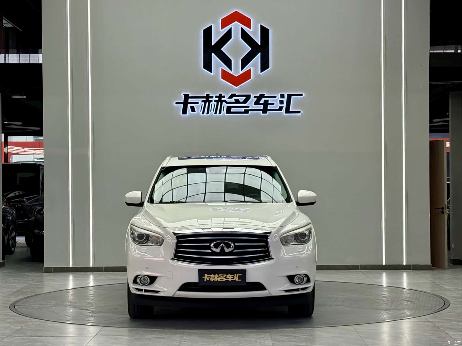 Infiniti JX35, 2013 2