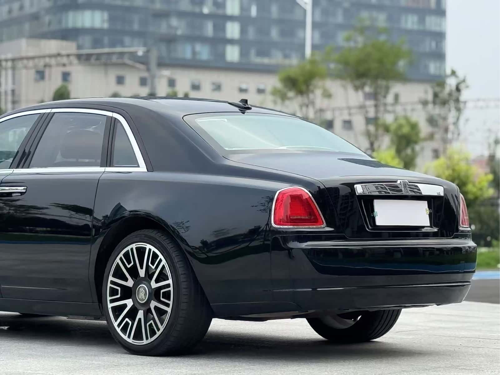 Rolls-Royce Ghost, 2013 11