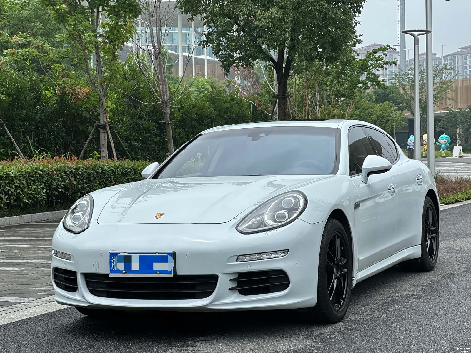 Porsche Panamera, 2016 1