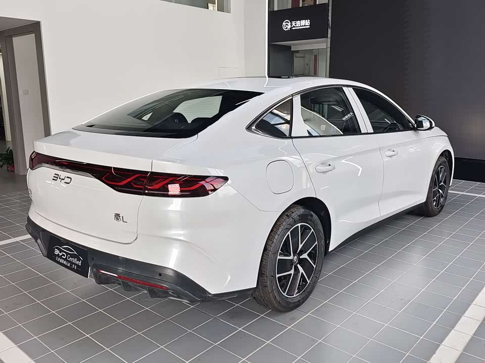 BYD Qin L BYD Qin L