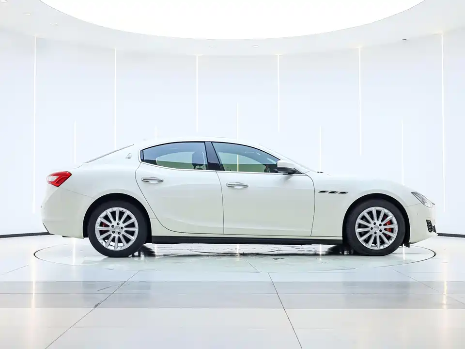 Maserati Ghibli Maserati Ghibli