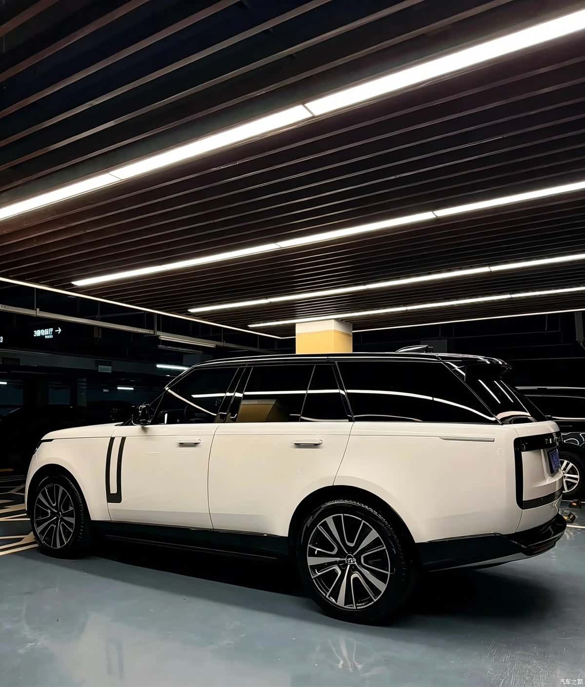 Land Rover Range Rover, 2024 3