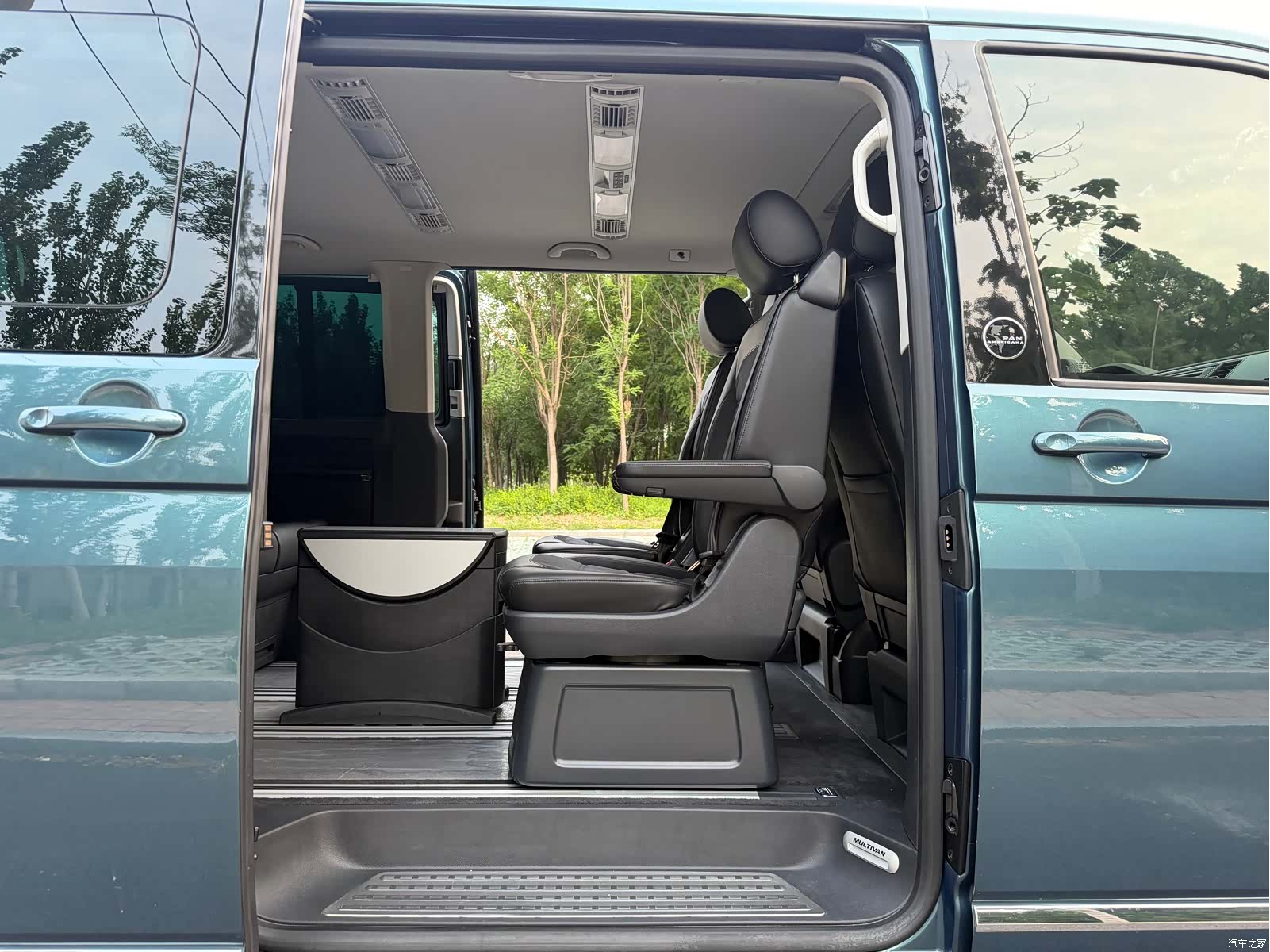 Volkswagen 7, 2019 18