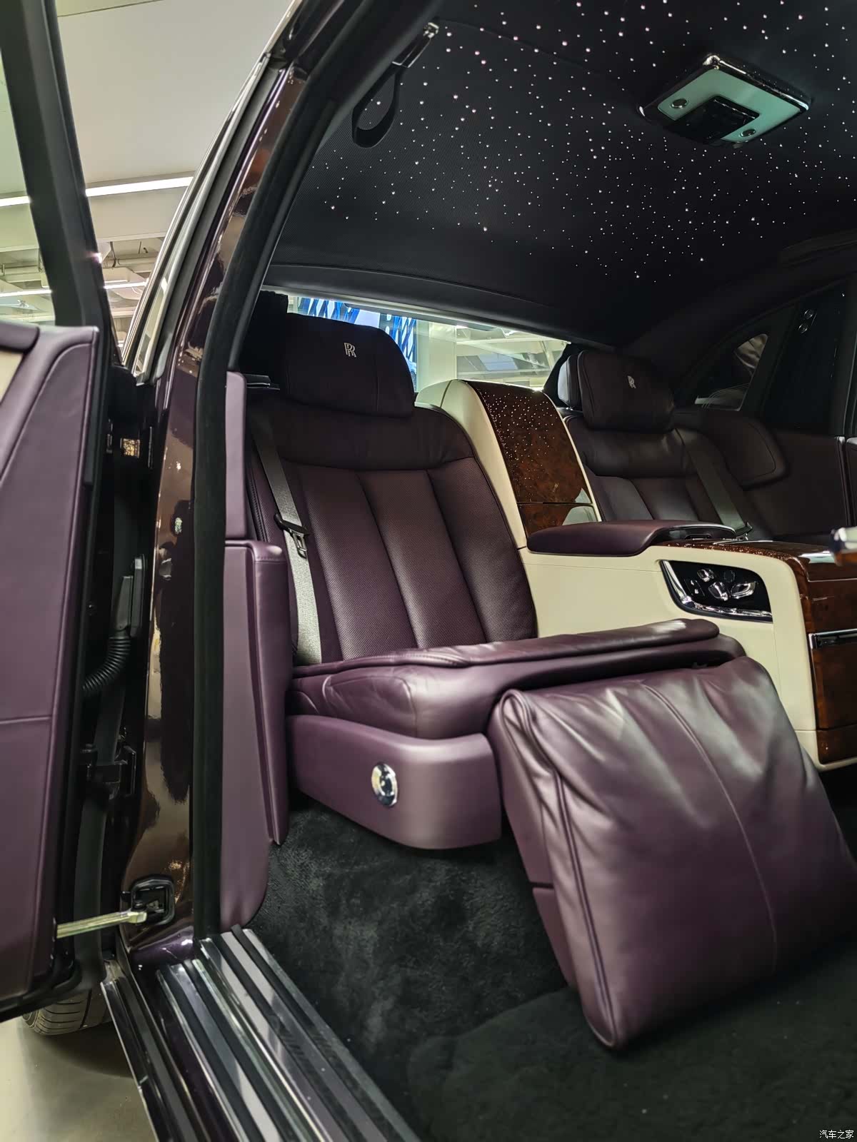 Rolls-Royce Phantom, 2019 15