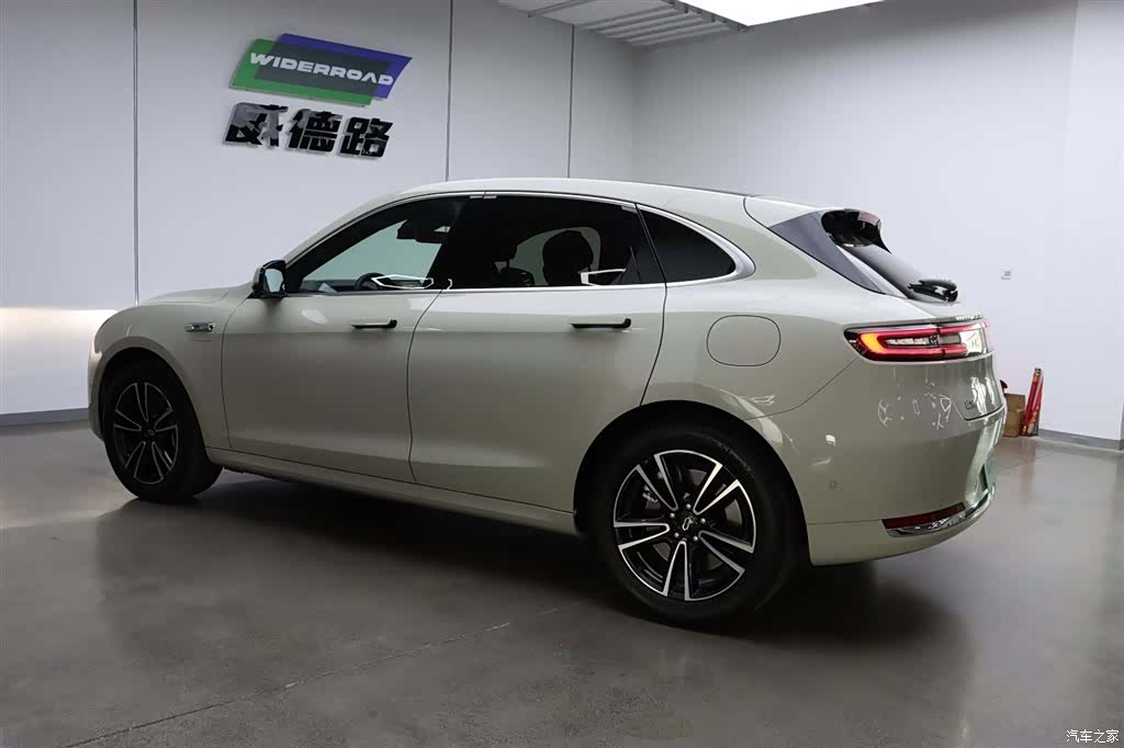 AITO M5, 2025 6