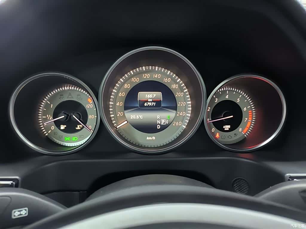 Mercedes-Benz E-Class, 2014 11