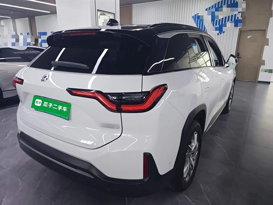 NIO ES6