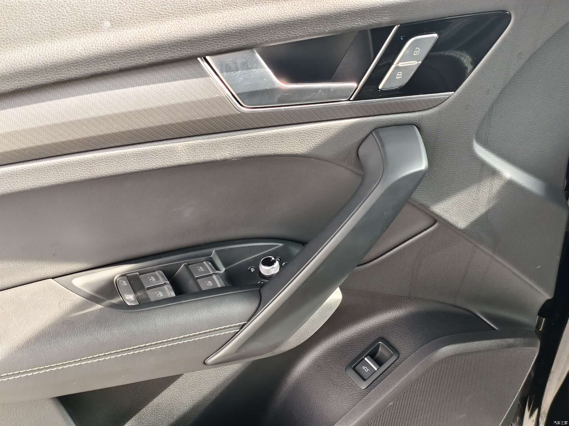 Audi Q5L, 2025 13