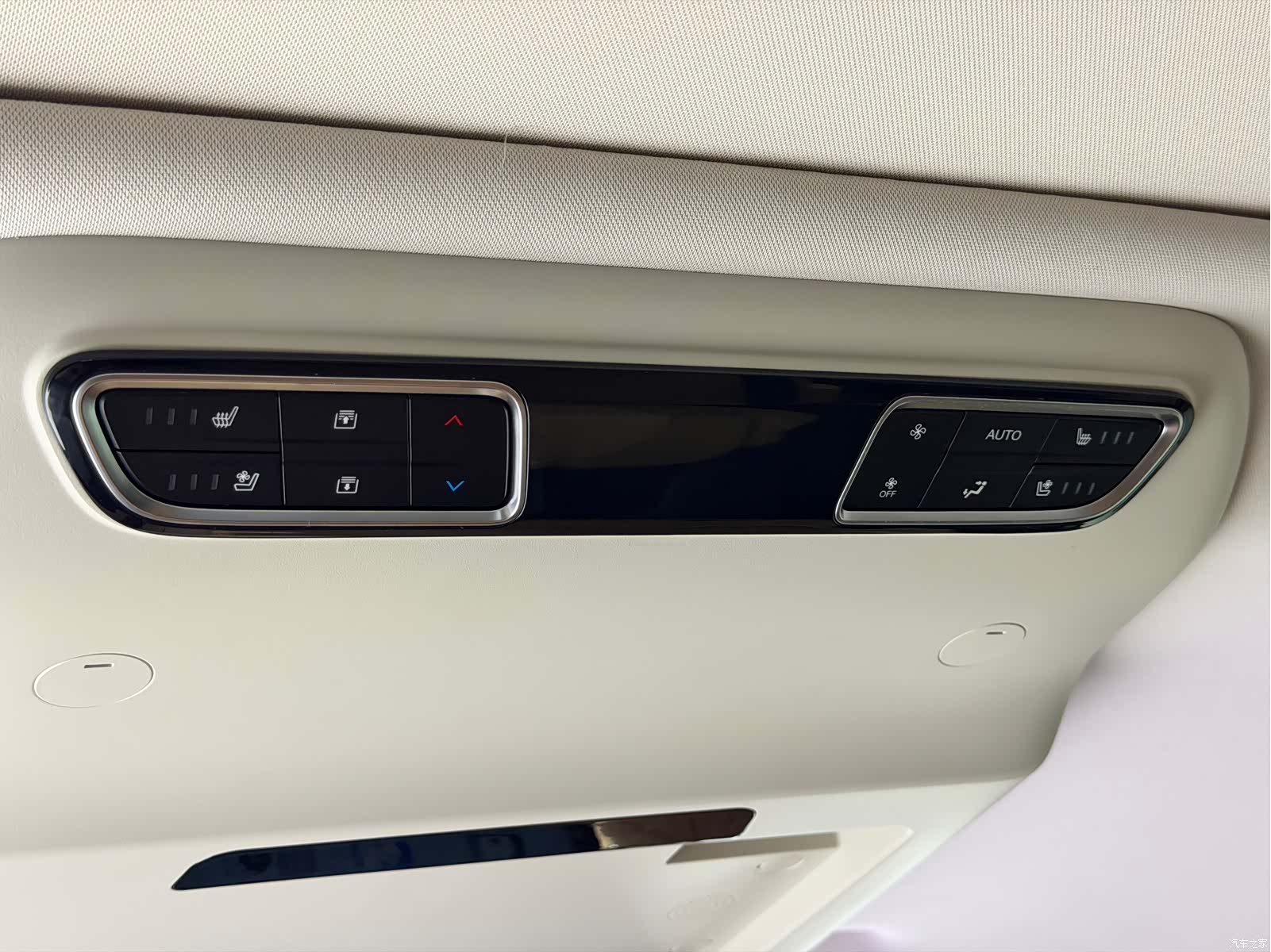 Trumpchi E8, 2025 18