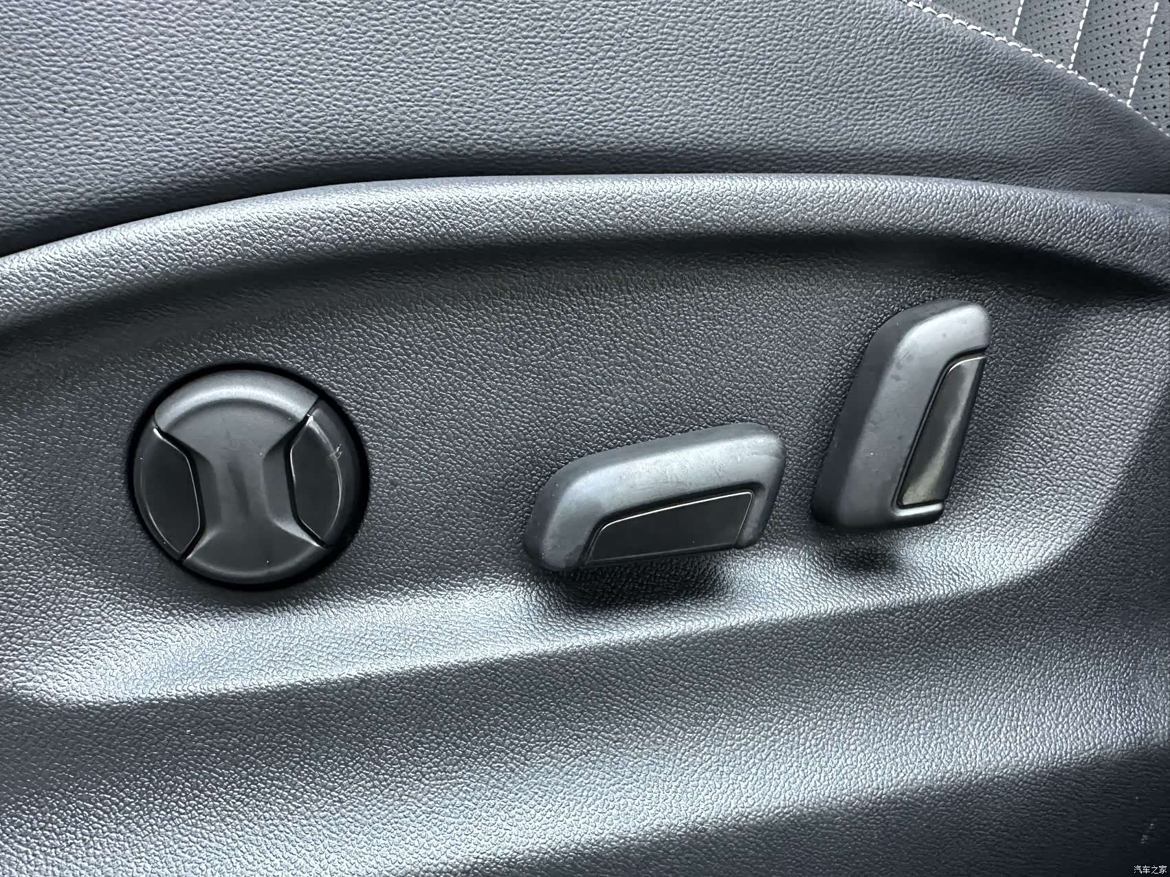 Volkswagen Tiguan L, 2023 19