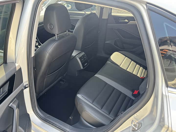 Volkswagen Sagitar, 2020 года фото 13