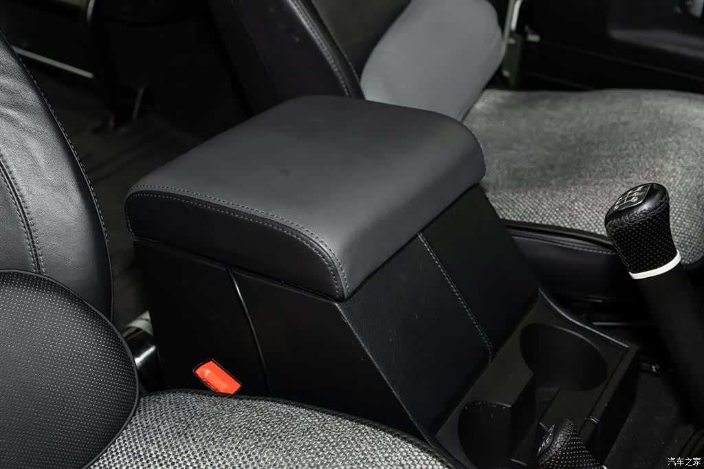 Land Rover Defender, 2017 14
