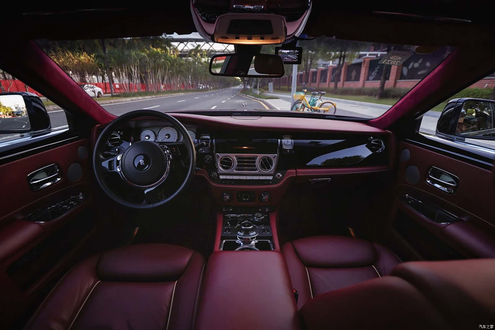 Rolls-Royce Ghost, 2019 4