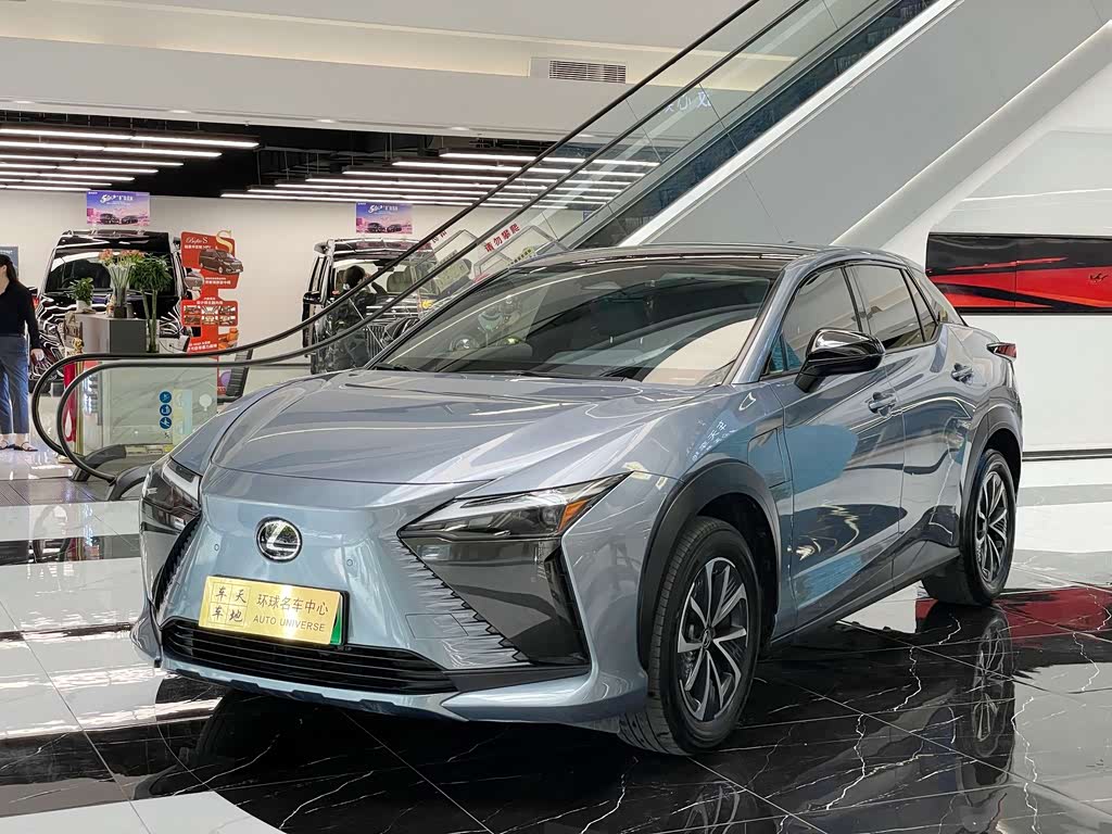 Lexus RZ
