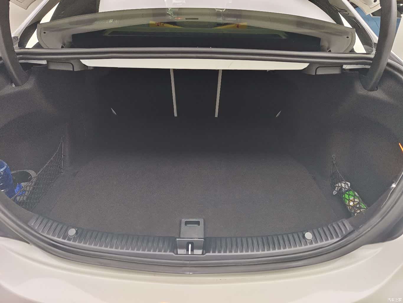Mercedes-Benz C-Class, 2015 30