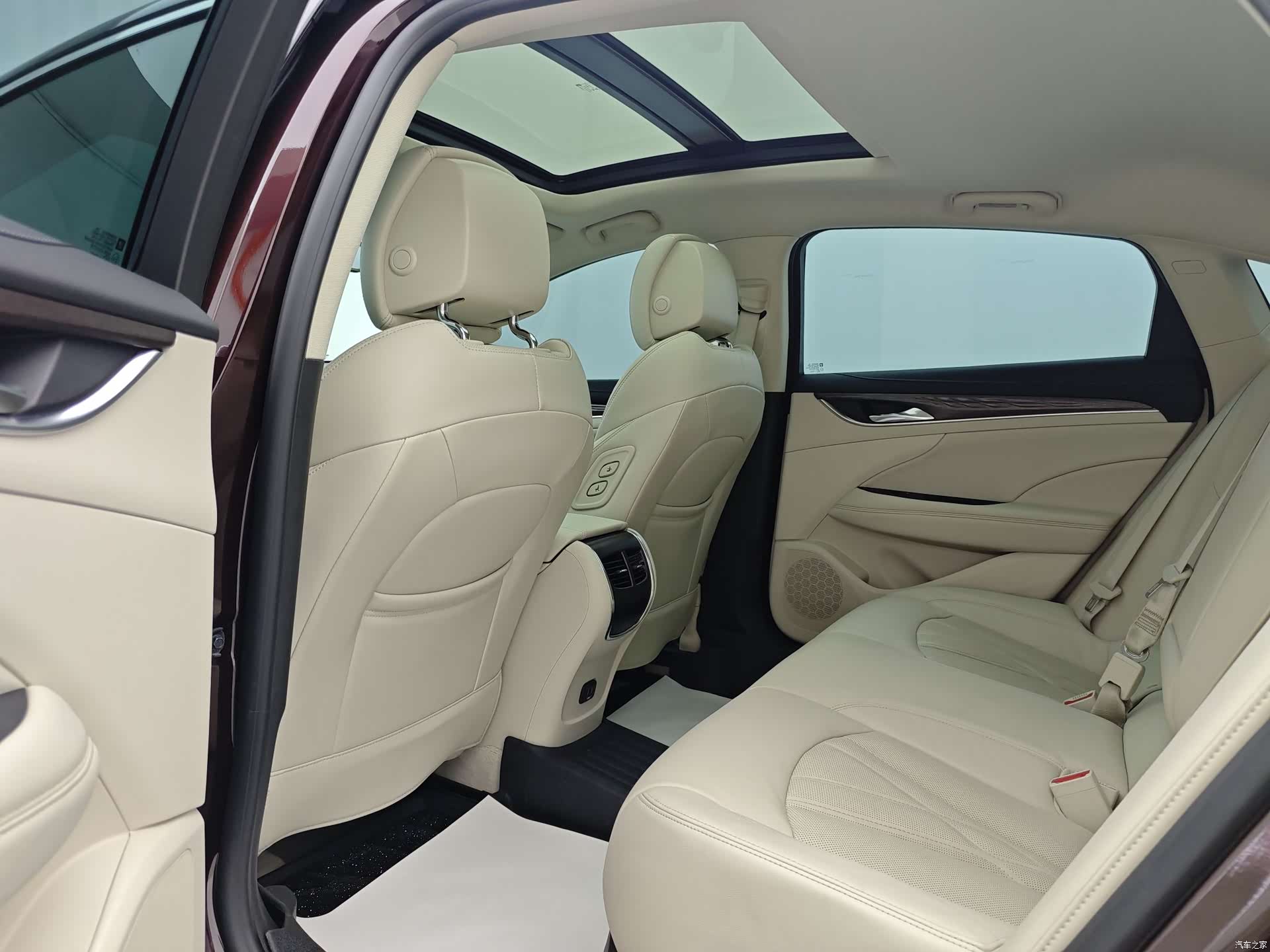 Buick LaCrosse, 2021 21