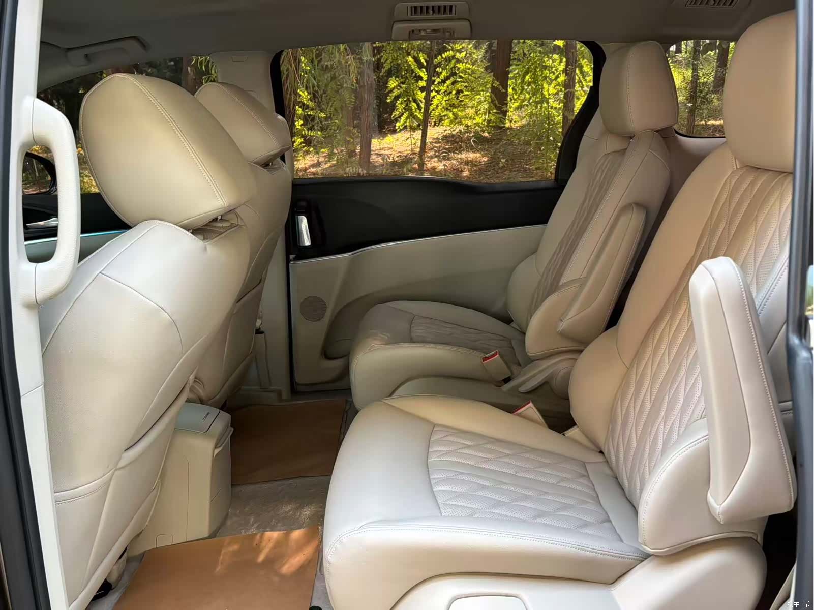 Buick GL8, 2022 8