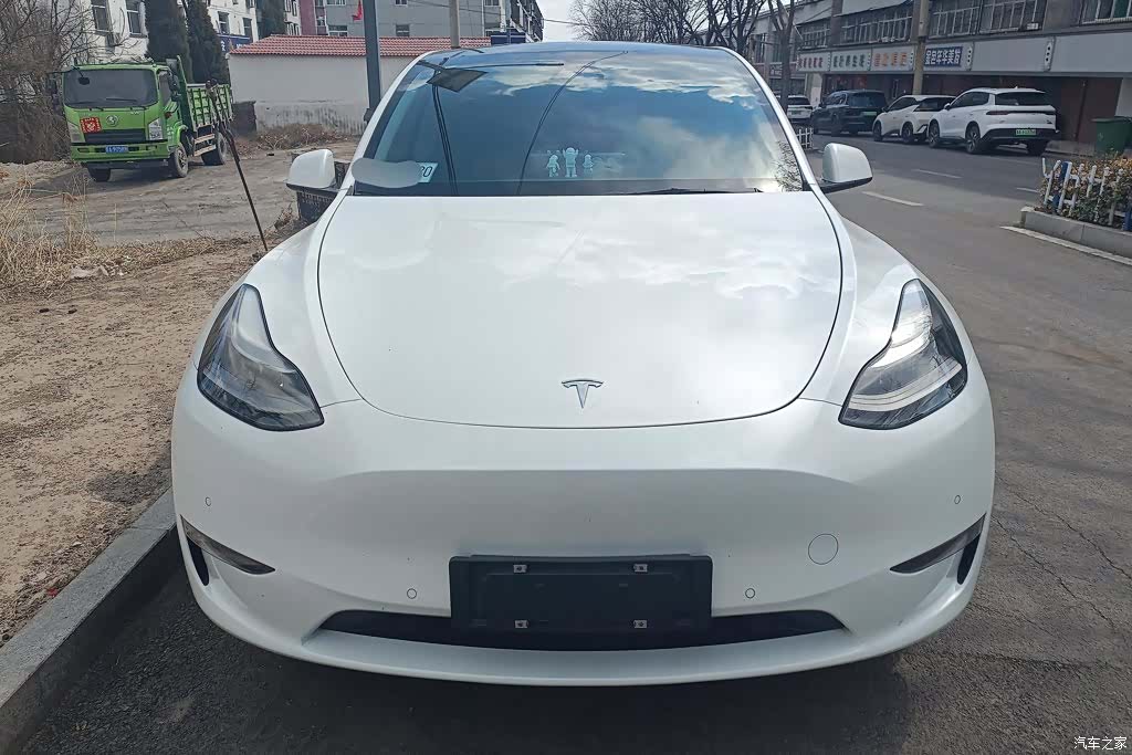 Tesla Model Y, 2021 2