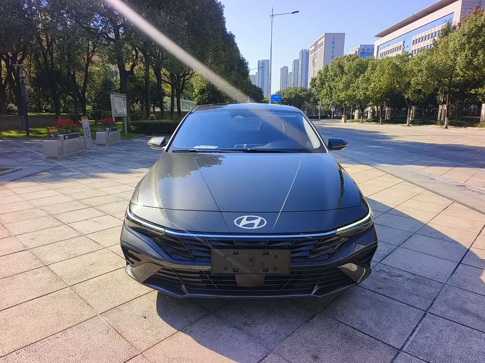Hyundai Elantra