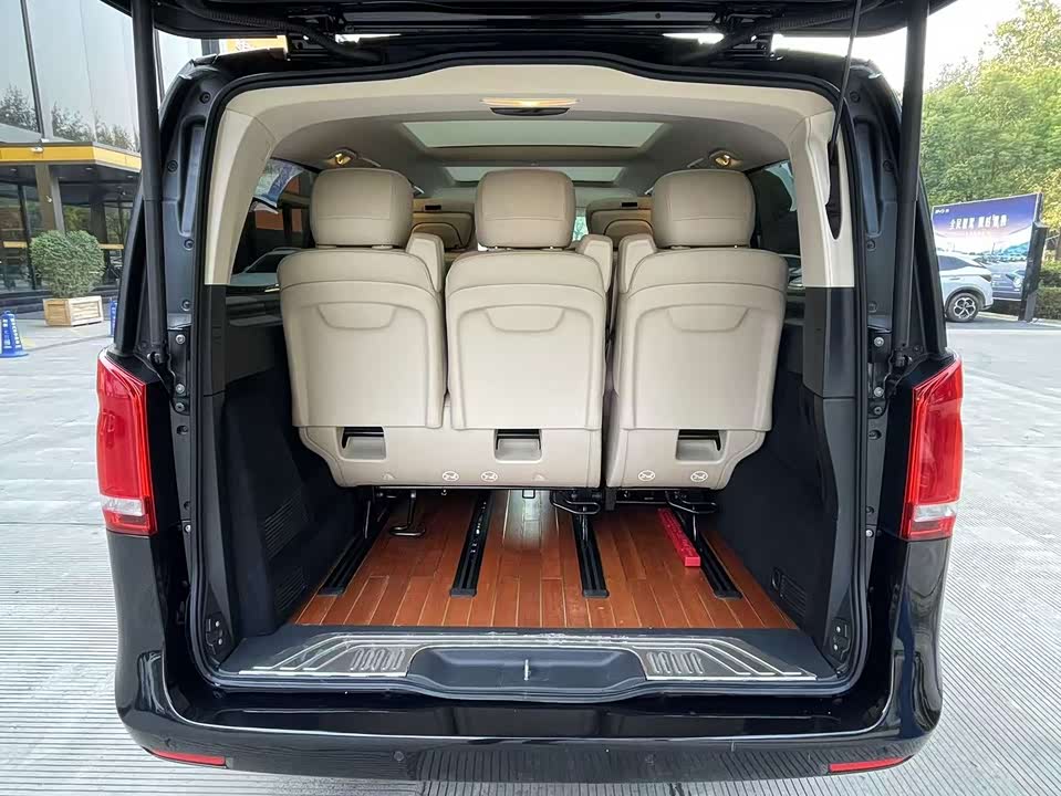 Mercedes-Benz V-class